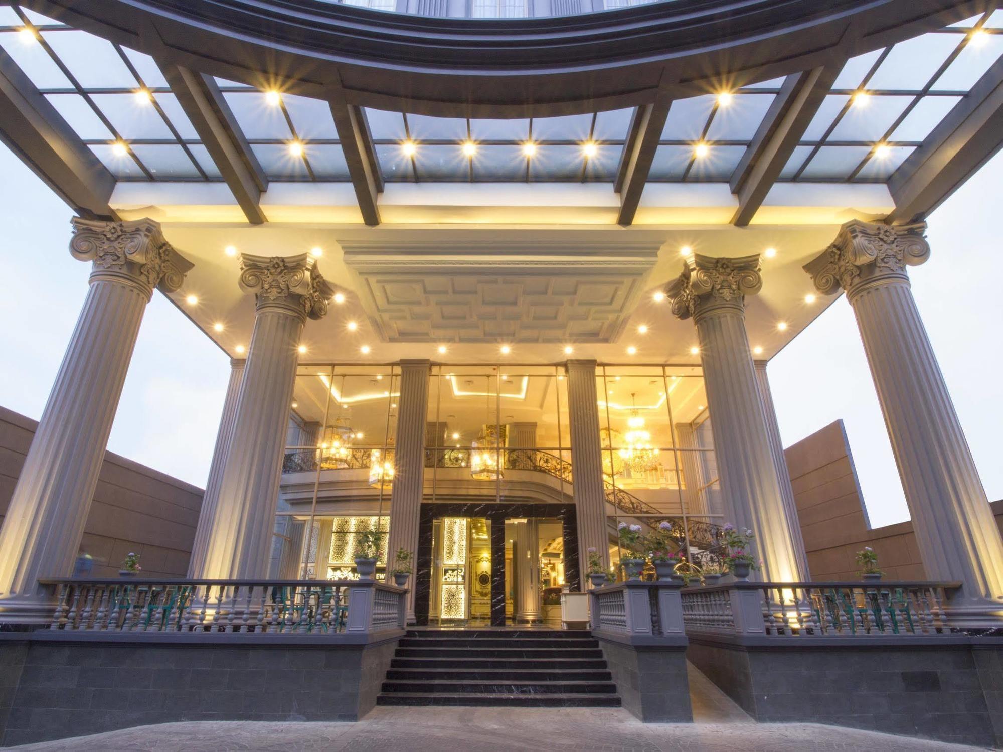 Park View Hotel 4*